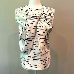 BC sleeveless gorgeous white and black top with front detail. Size 4. EUC!
